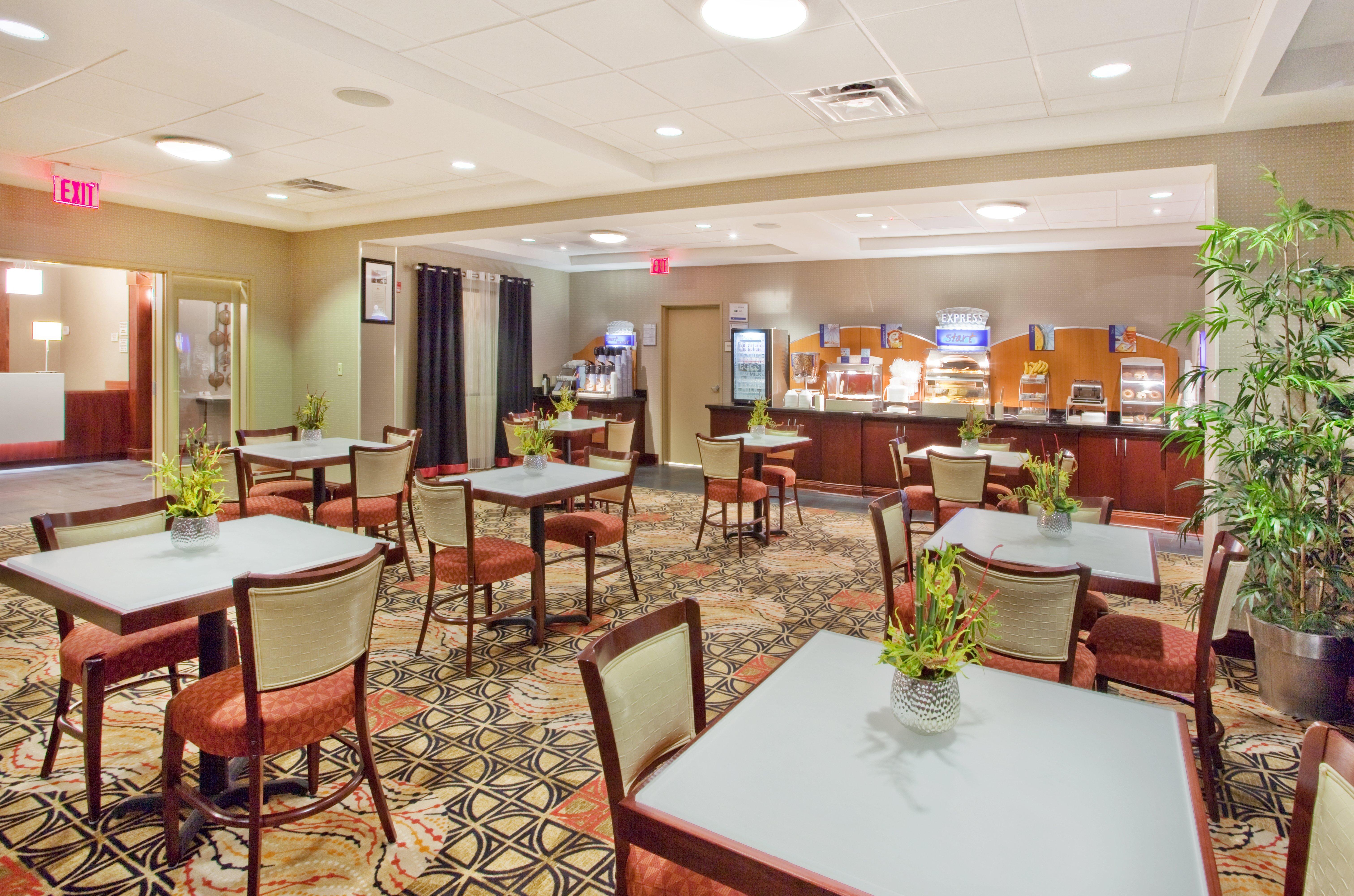 Holiday Inn Express Hotel & Suites Atlanta-Cumming By Ihg Exterior photo