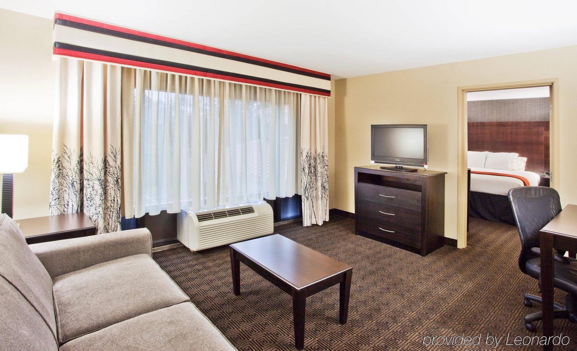 Holiday Inn Express Hotel & Suites Atlanta-Cumming By Ihg Room photo